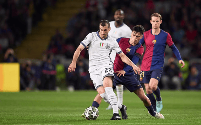 埃姆雷-詹：我还没有恢复到100%；我在中后卫位置上感觉很舒适