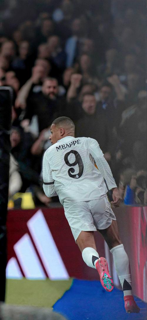 朱利亚诺谈单场最佳：这是我第一个奖杯，被认可让我特别高兴