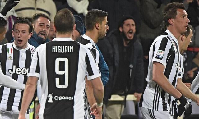 5-1到5-4！12.1亿豪门面对提款机惊险19连胜 神锋英超100球破纪录